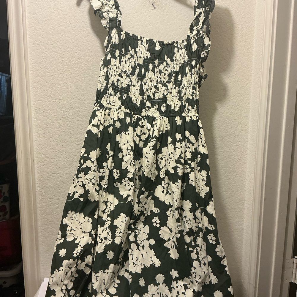 Francesca’s Marcia Floral Ruffle Strap Midi Dress Size L - Picture 7 of 10